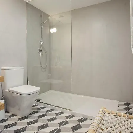 Liiiving In | Downtown Luxury דירה *