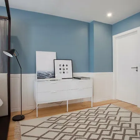 Downtown Luxury Studio With Balcony By Liiiving פורטו
