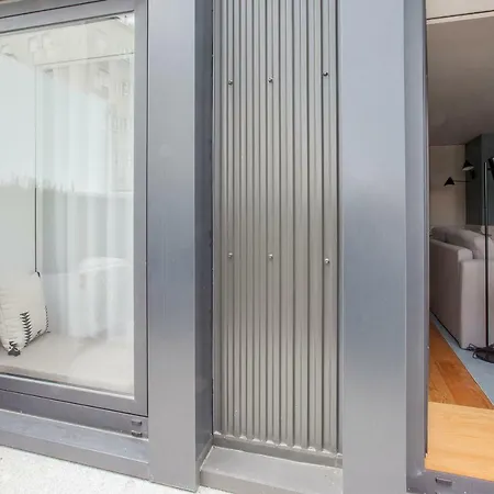 Liiiving In | Downtown Luxury Apartman Porto