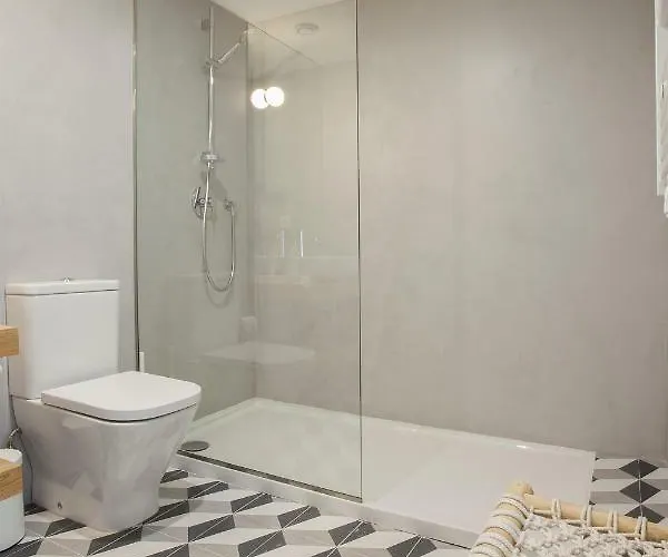 Liiiving In | Downtown Luxury アパート *