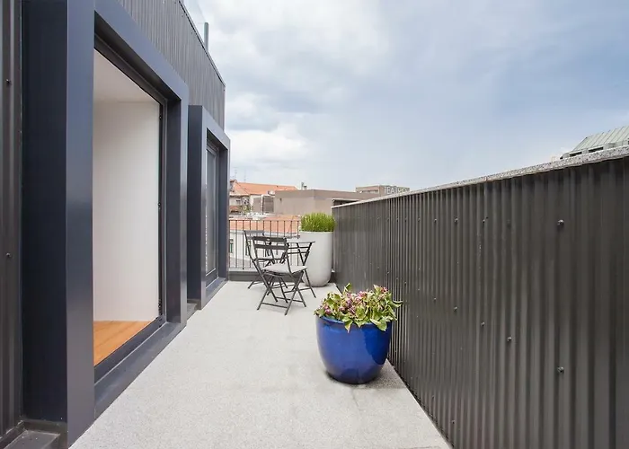 Liiiving In | Downtown Luxury *