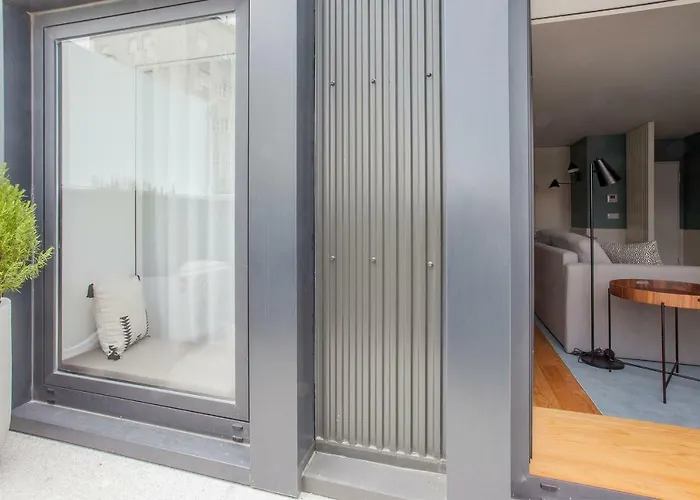 Liiiving In | Downtown Luxury アパート ポルト